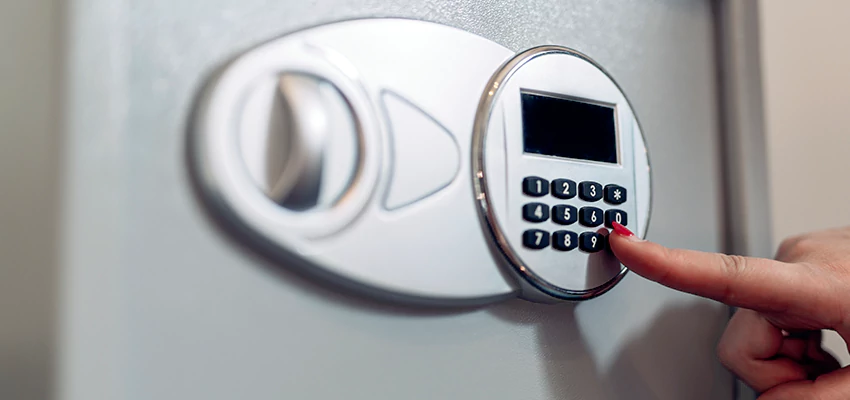 Jewelry Safe Cracking in Apple Valley, California