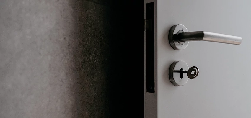 Front Door Handle Repair And Installation in Apple Valley, CA